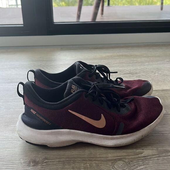 Maroon and Gold Nike Flex Experience 8 - Picture 2 of 5